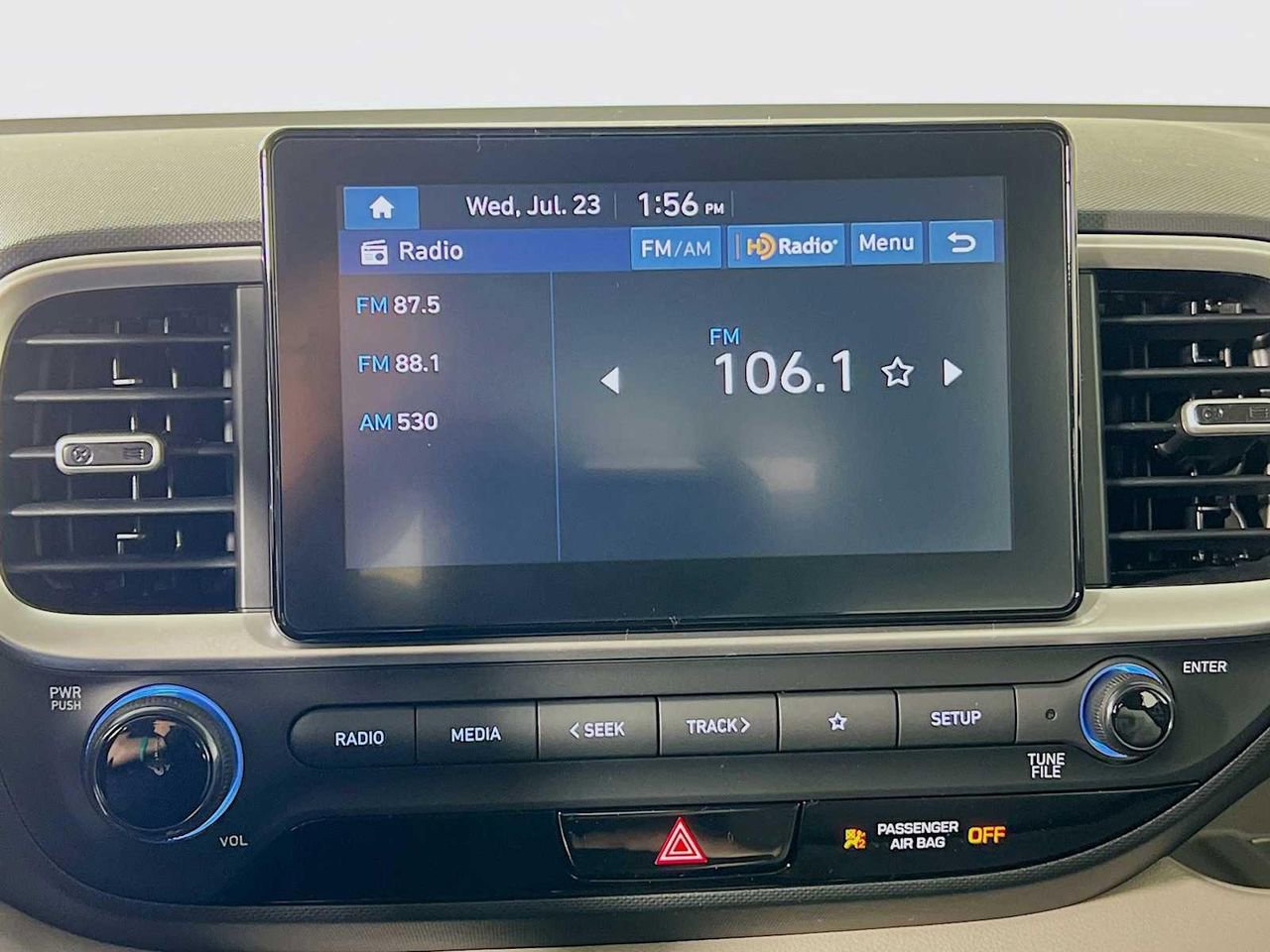 New 2025 Hyundai Venue SEL image 9