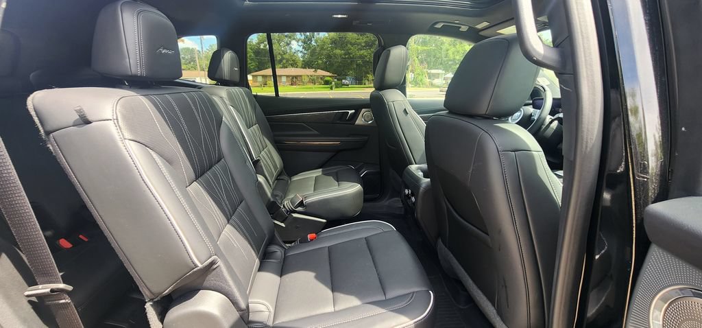 Used 2026 Buick Enclave Avenir w/ Super Cruise Package FWD image 25