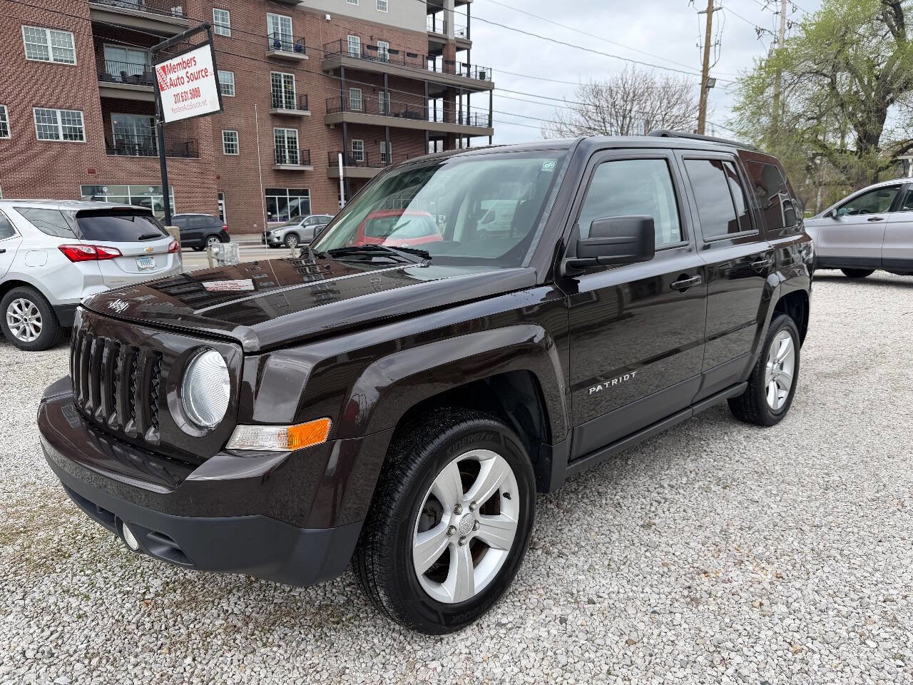 Used 2014 Jeep Patriot Latitude AWD/4WD image 1