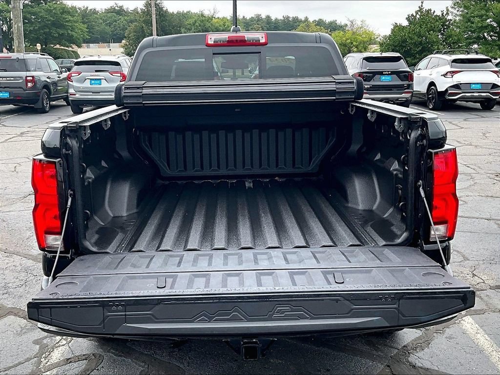 Used 2024 Chevrolet Colorado Z71 w/ Z71 Convenience Package 2 AWD/4WD image 32
