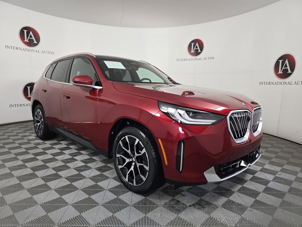 Used 2025 BMW X3 xDrive30i w/ Premium Package image 1