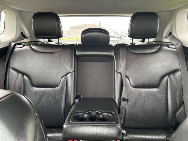 Used 2021 Jeep Compass Limited image 29