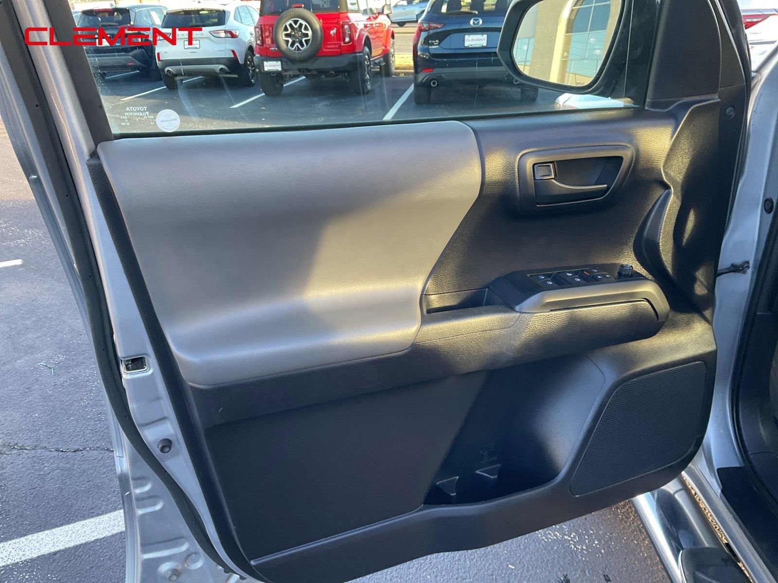 Used 2020 Toyota Tacoma SR image 13