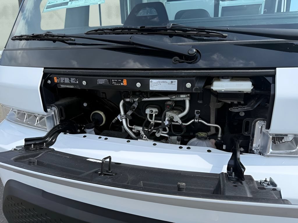 Used 2024 Chevrolet Brightdrop 400 w/ Commercial Equipment Package AWD/4WD image 23