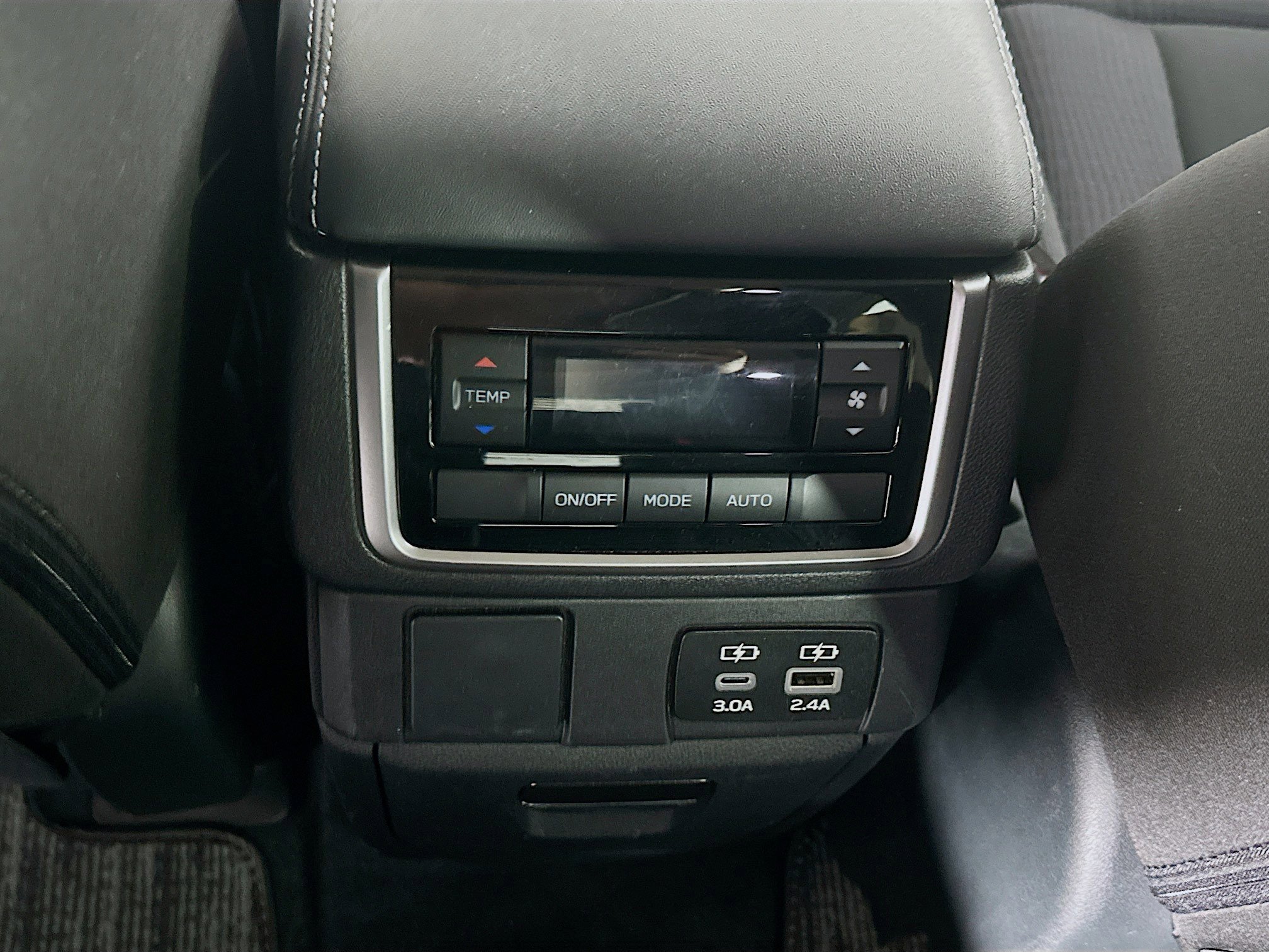 Used 2025 Subaru Ascent Premium image 25