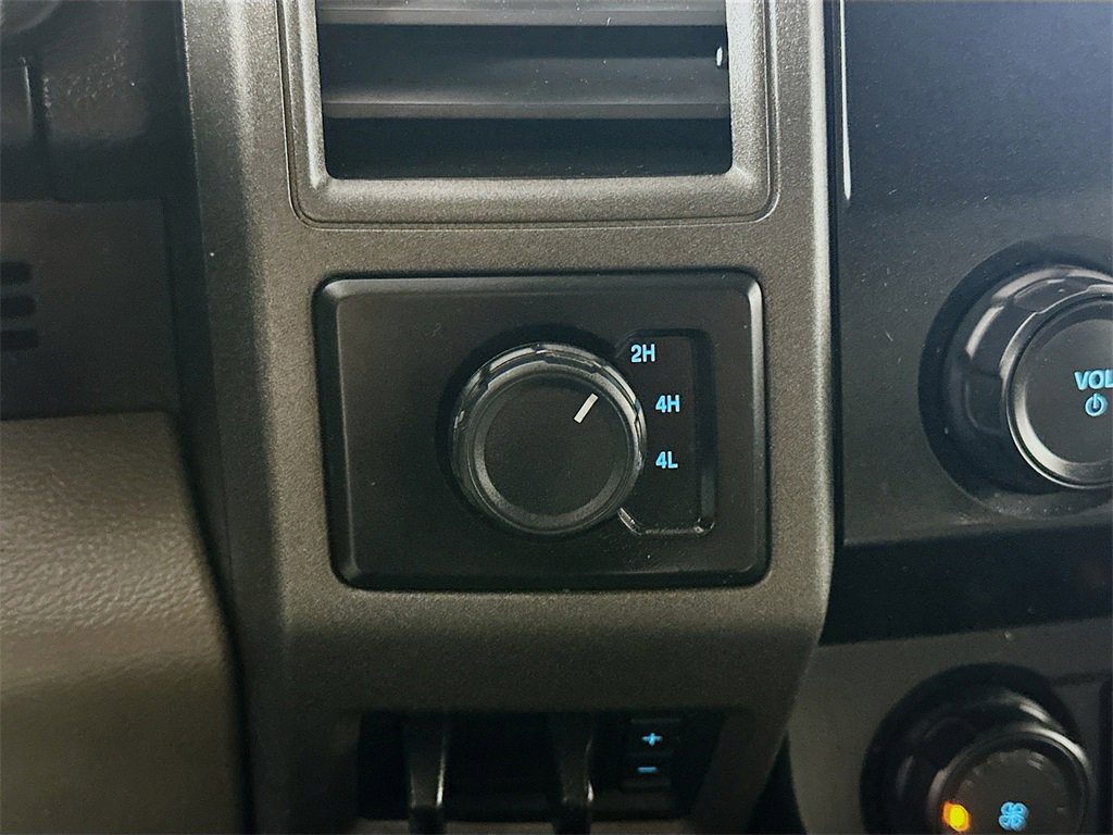 Used 2020 Ford F450 XL w/ Power Equipment Group image 19