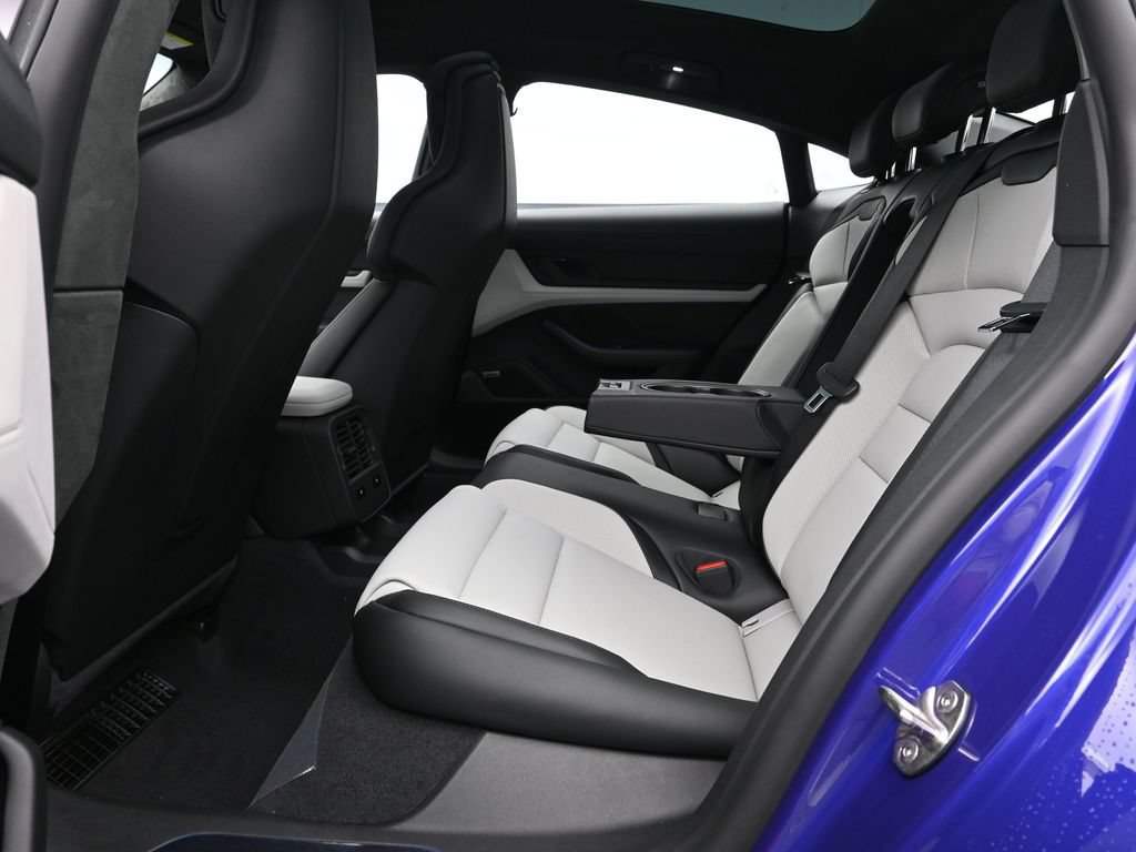 New 2026 Porsche Taycan GTS AWD/4WD image 17