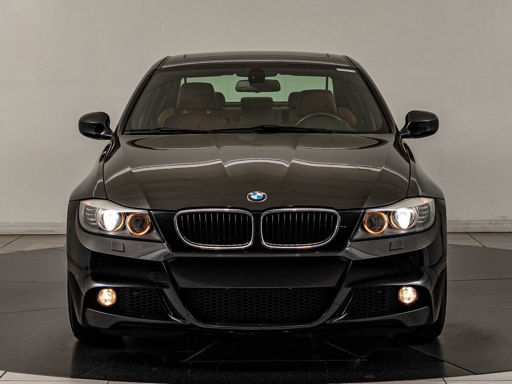 Used 2011 BMW 328i xDrive Sedan image 2