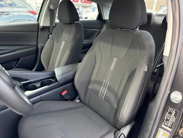 Used 2023 Hyundai Elantra SEL w/ Convenience Package FWD image 9