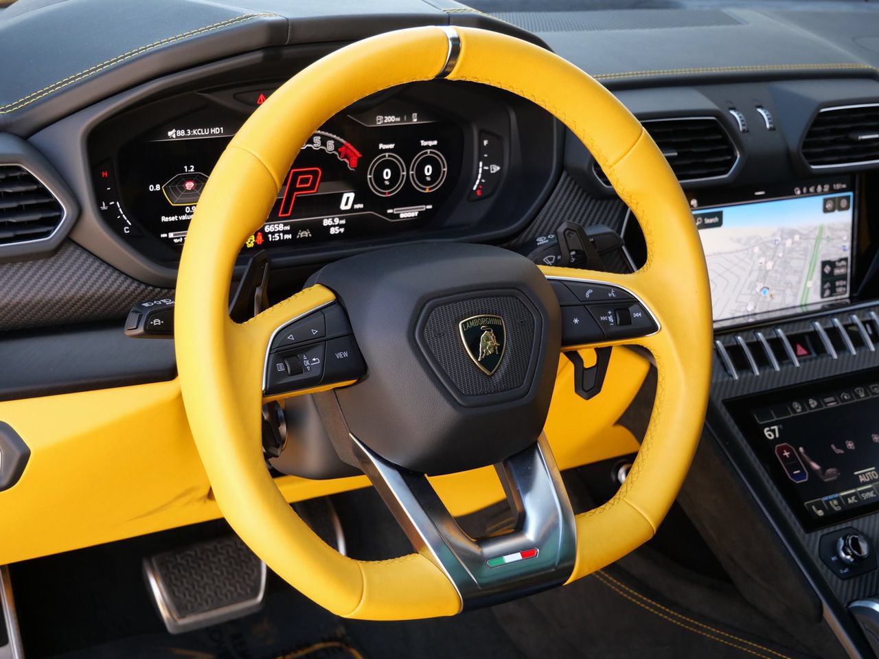 Used 2024 Lamborghini Urus S AWD/4WD image 15