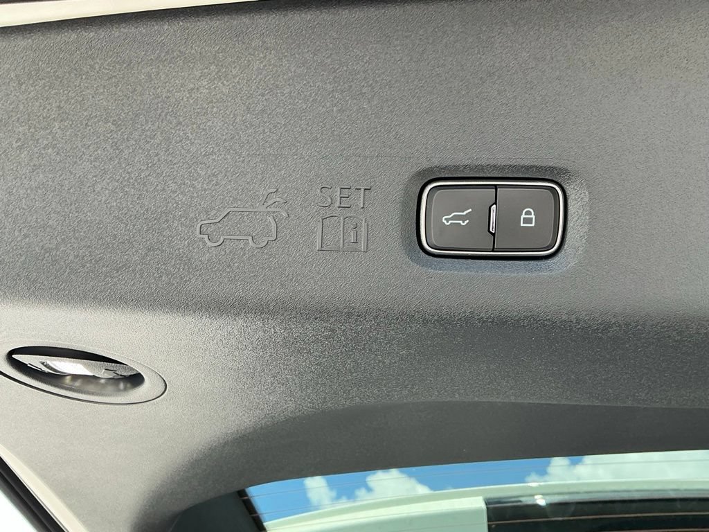 New 2026 Ford Expedition Active RWD image 25