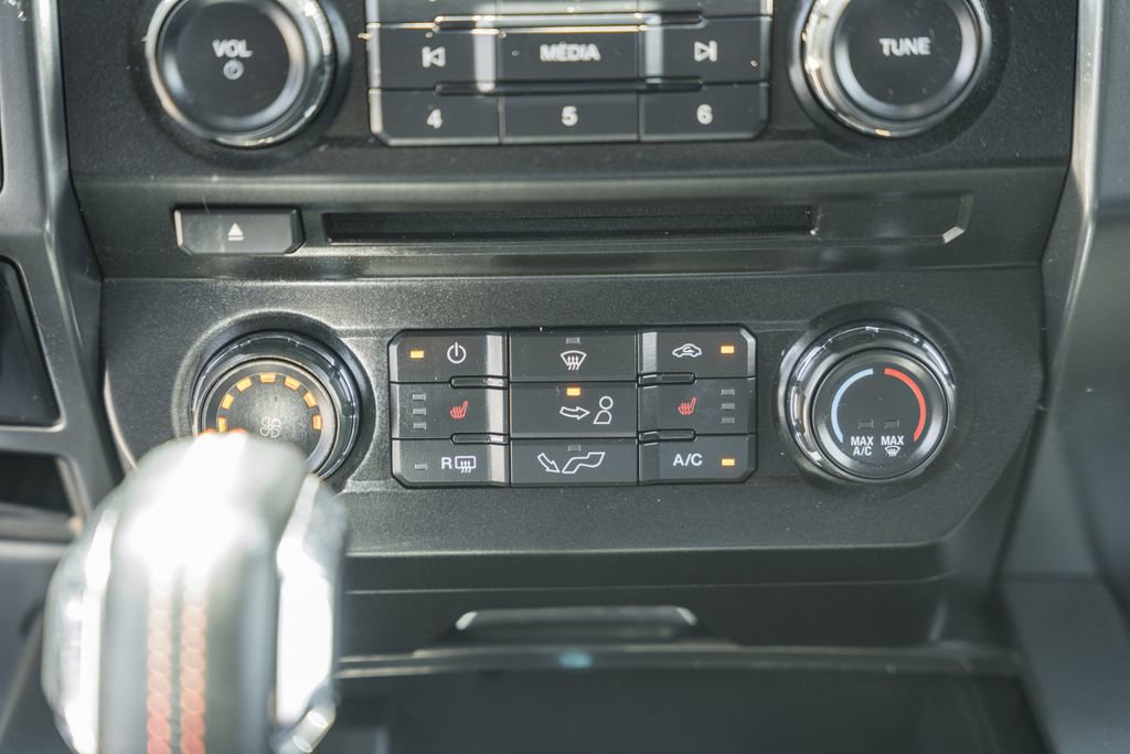 Used 2018 Ford F150 XLT w/ Equipment Group 302A Luxury AWD/4WD image 33