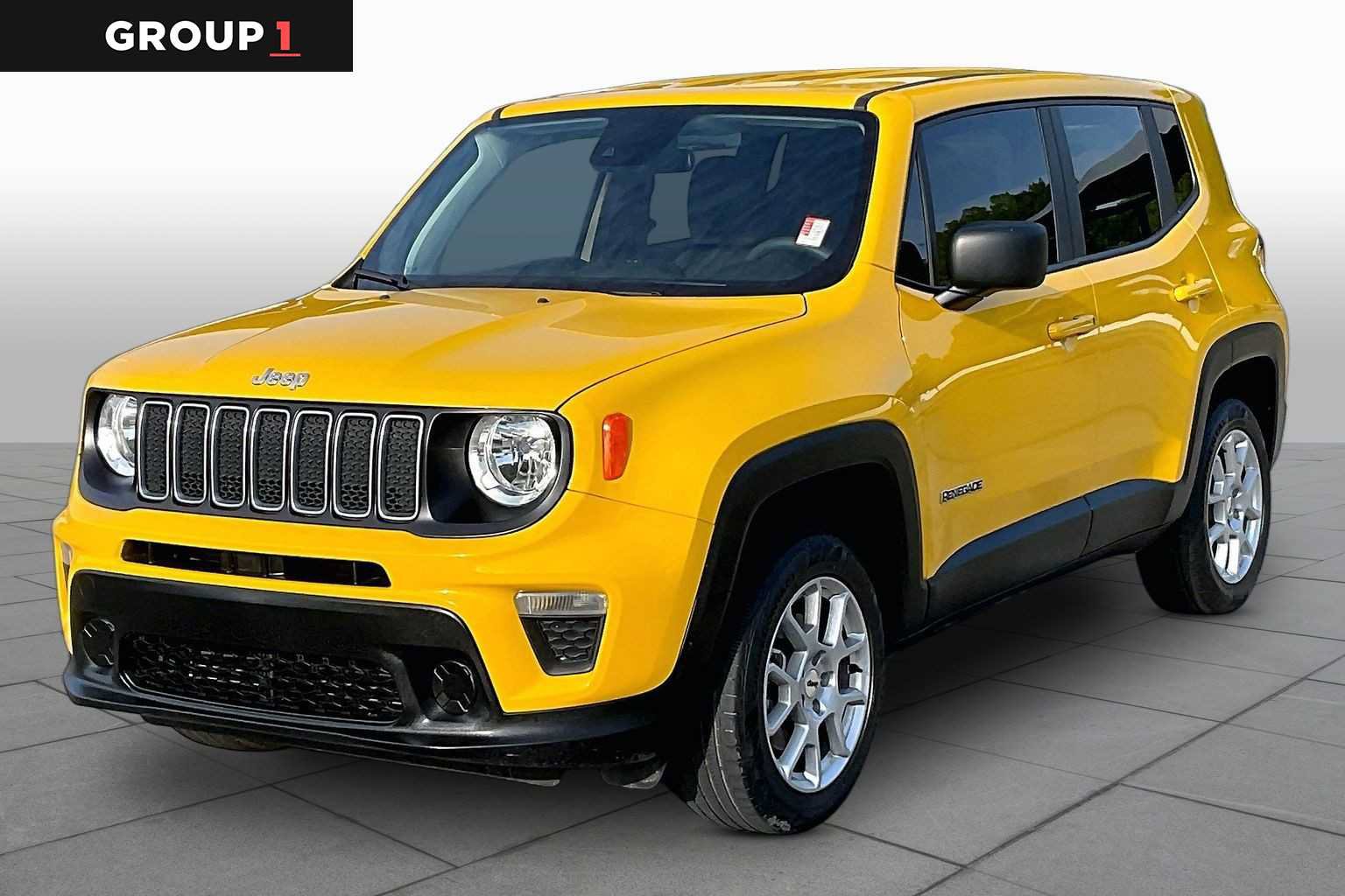 Used 2023 Jeep Renegade Latitude AWD/4WD video 1