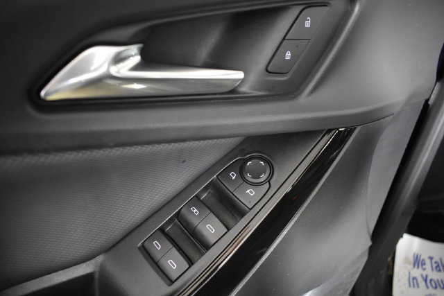 Used 2026 Chevrolet Equinox LT AWD/4WD image 8