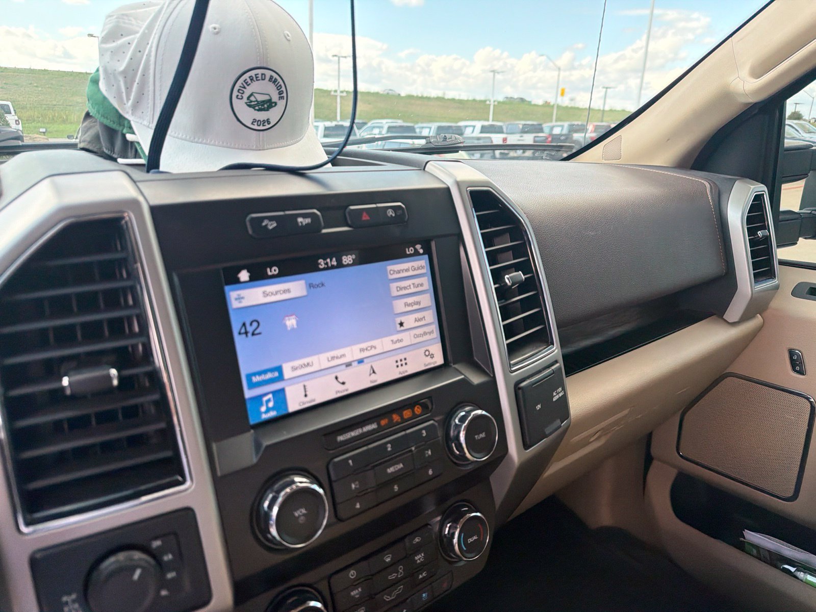 Used 2019 Ford F150 Lariat w/ Equipment Group 501A Mid AWD/4WD image 5
