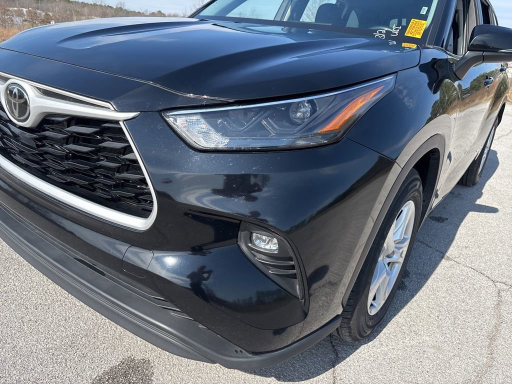 Certified 2024 Toyota Highlander LE image 40