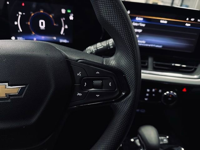 Used 2025 Chevrolet Trax LT image 24