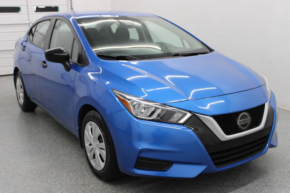 Used 2021 Nissan Versa S w/ Trunk Package image 4