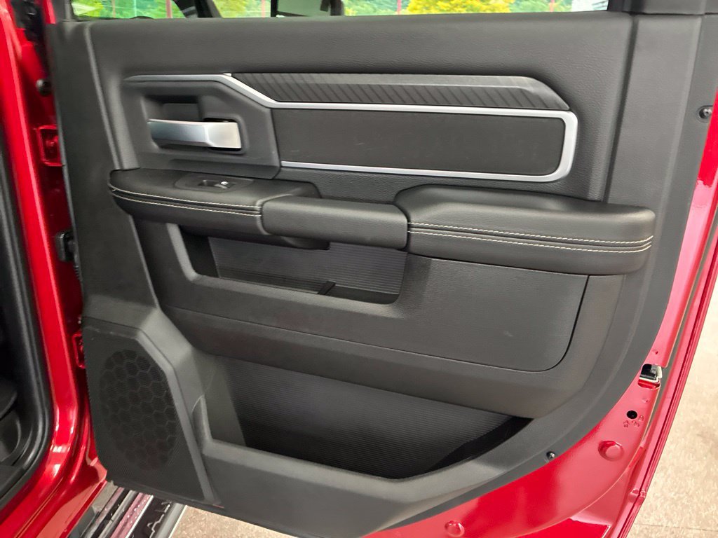 Certified 2026 RAM 2500 Big Horn AWD/4WD image 38