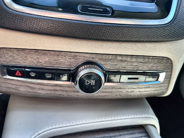 Used 2023 Volvo XC90 B5 Plus w/ Protection Package AWD/4WD image 28