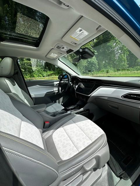 Used 2023 Chevrolet Bolt EUV Premier w/ Sun & Sound Package FWD image 23