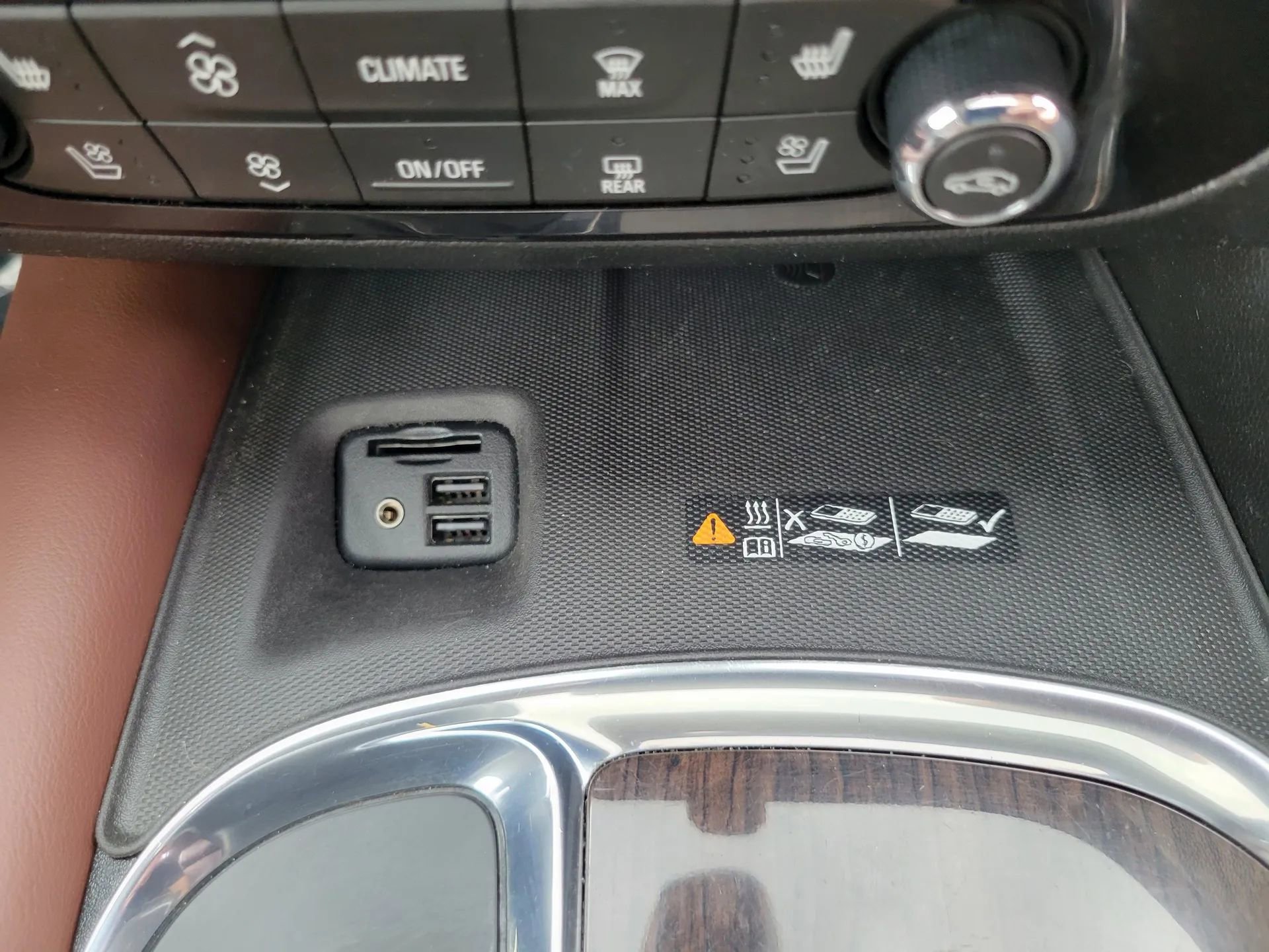 Used 2021 Buick Enclave Avenir w/ Avenir Technology Package image 21