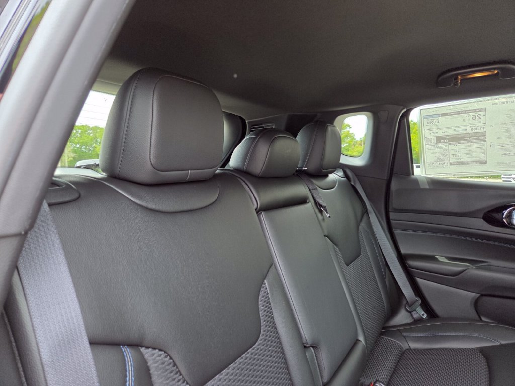 New 2026 Jeep Compass Latitude AWD/4WD image 19