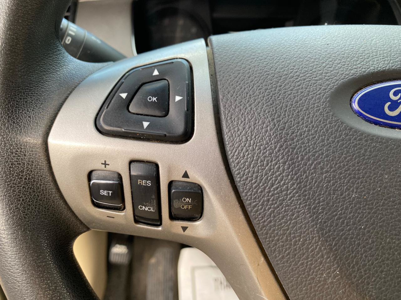 Used 2018 Ford Taurus SE FWD image 61