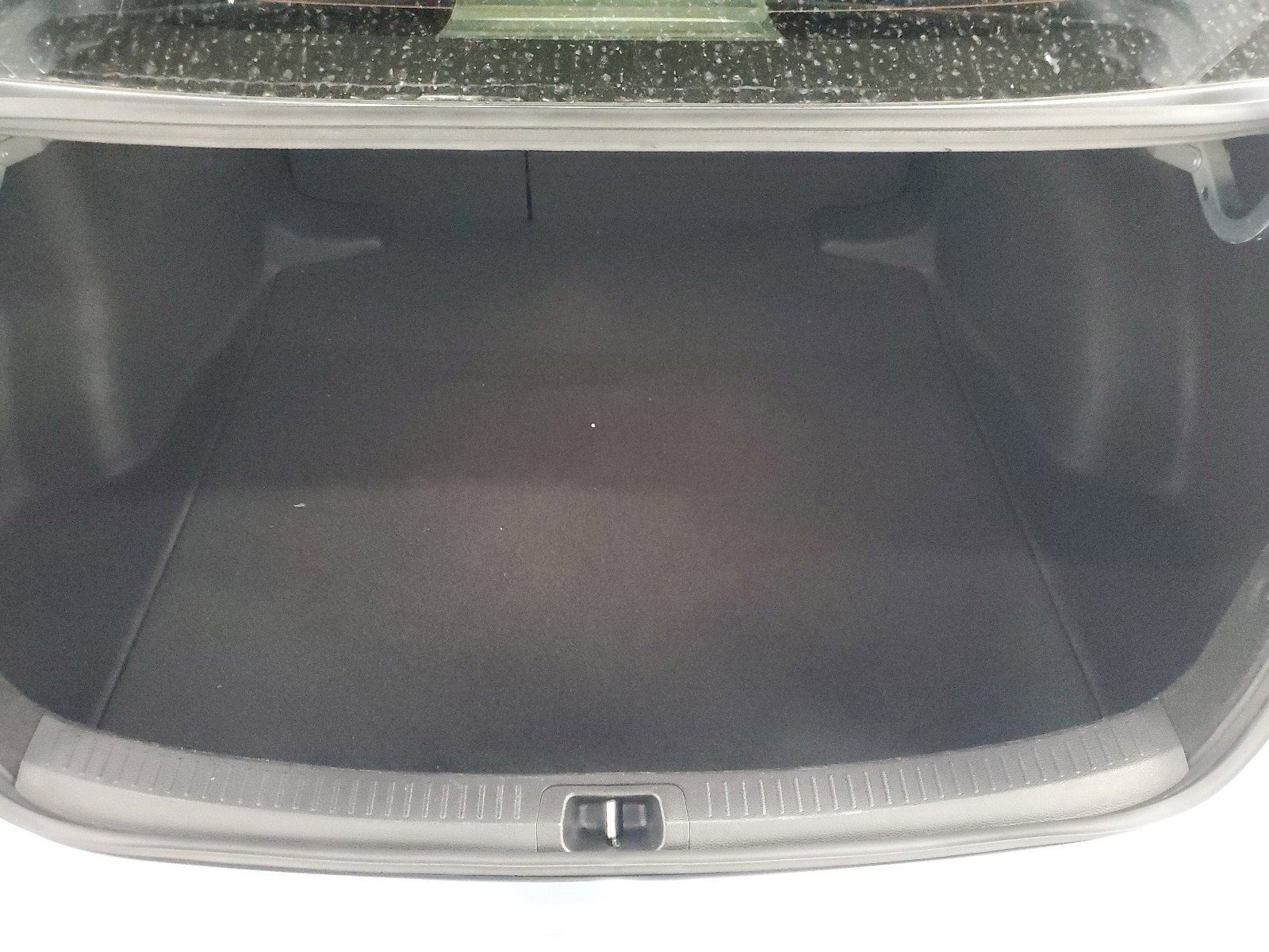 Used 2021 Toyota Corolla LE image 11