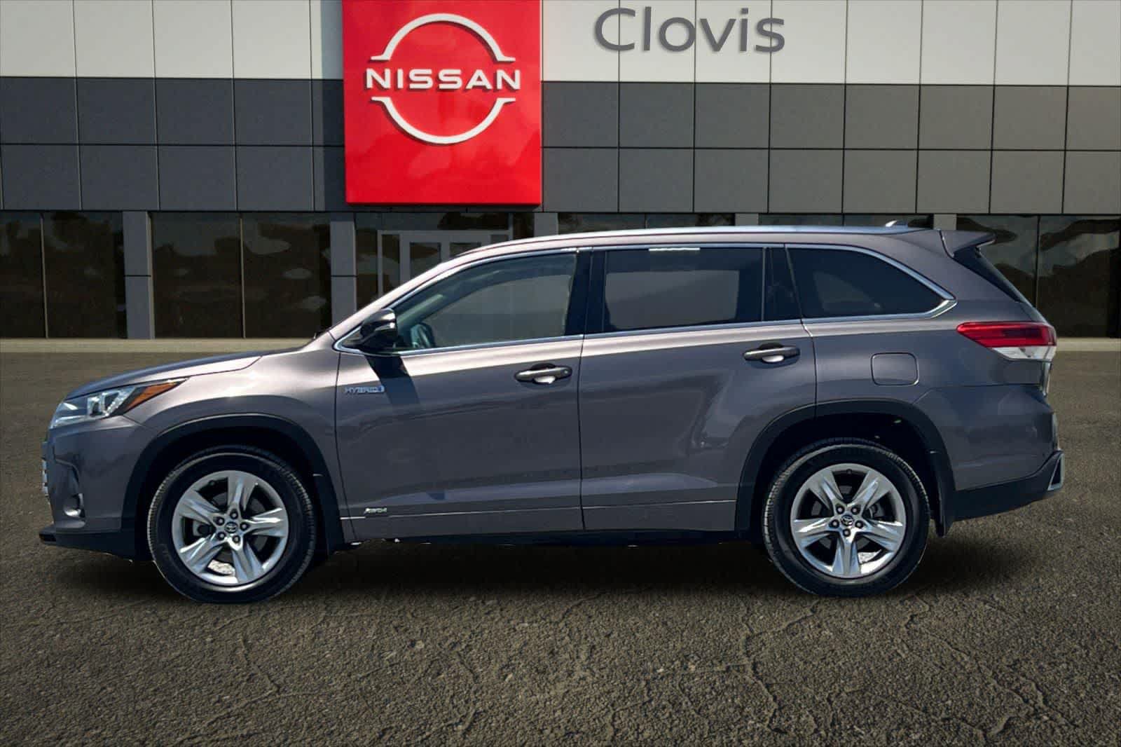 Used 2017 Toyota Highlander Limited w/ Carpet Mat Package AWD/4WD image 6