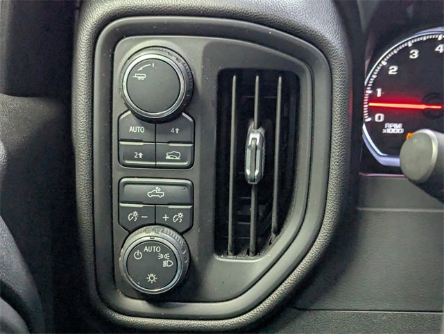 Used 2020 Chevrolet Silverado 1500 Custom w/ Custom Value Package image 15