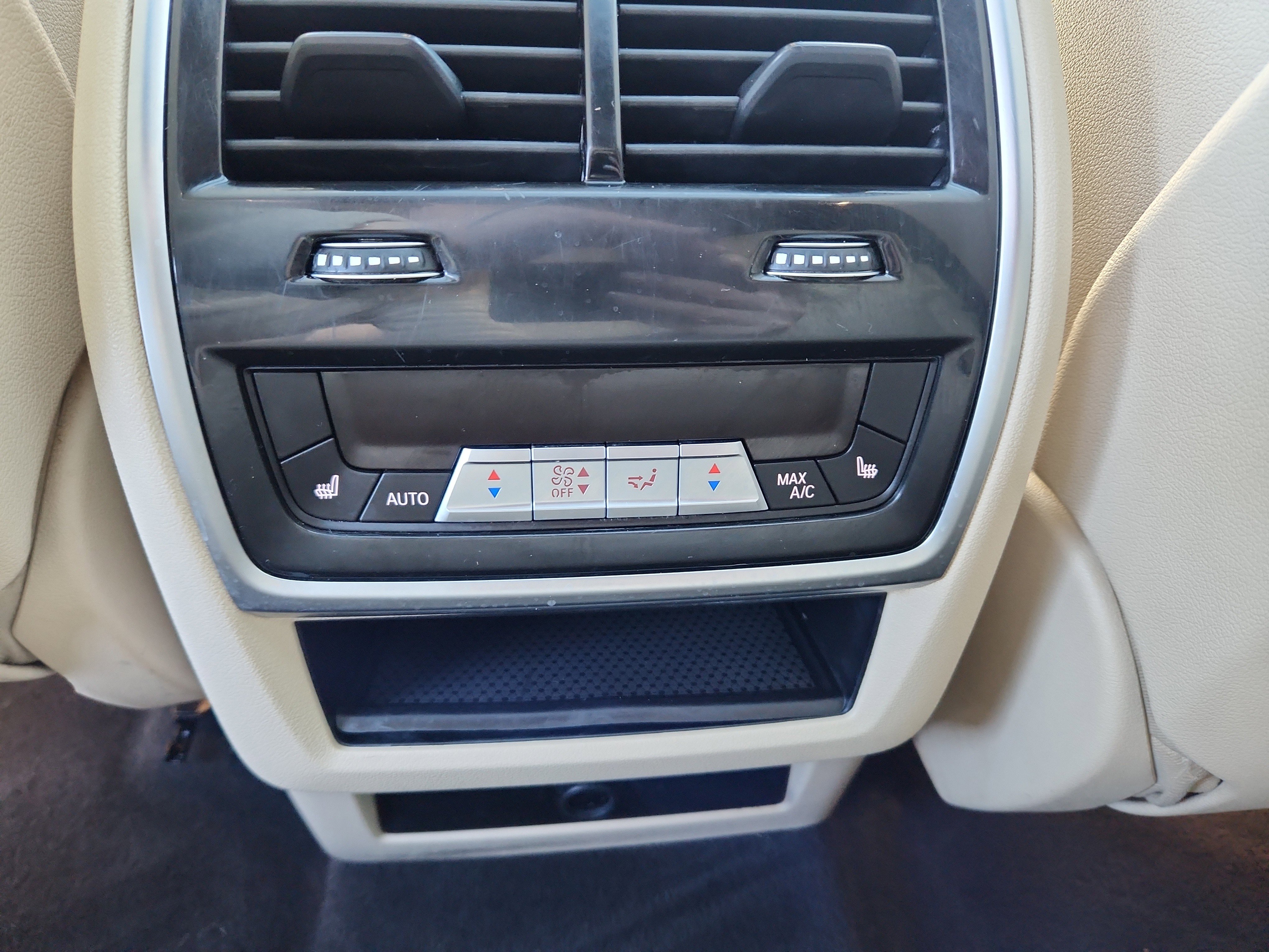 Used 2022 BMW X5 xDrive45e w/ Climate Comfort Package image 27