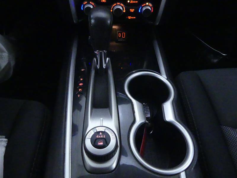 Used 2019 Nissan Pathfinder SV image 16