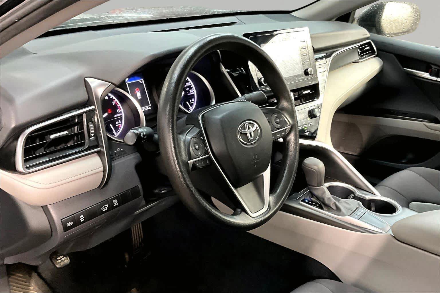 Used 2024 Toyota Camry LE FWD image 18