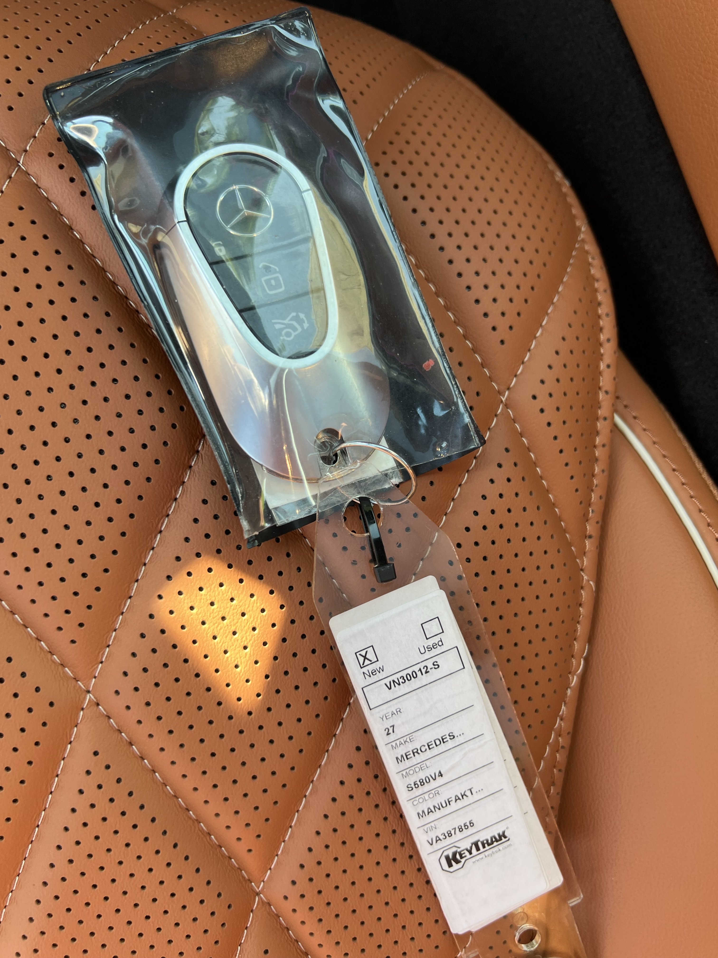 New 2027 Mercedes-Benz S 580 4MATIC Sedan image 38