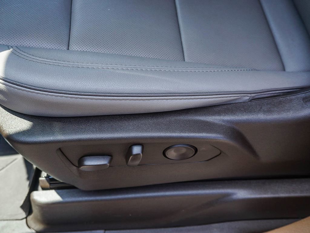 Used 2025 GMC Yukon XL Elevation w/ LPO, Floor Liner Package RWD image 19