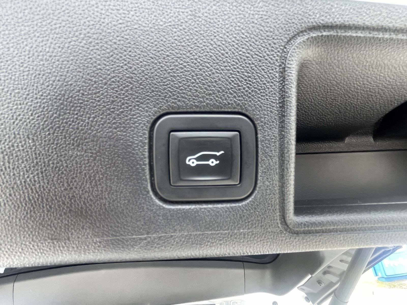 Used 2019 GMC Terrain SLT w/ Preferred Package AWD/4WD image 11