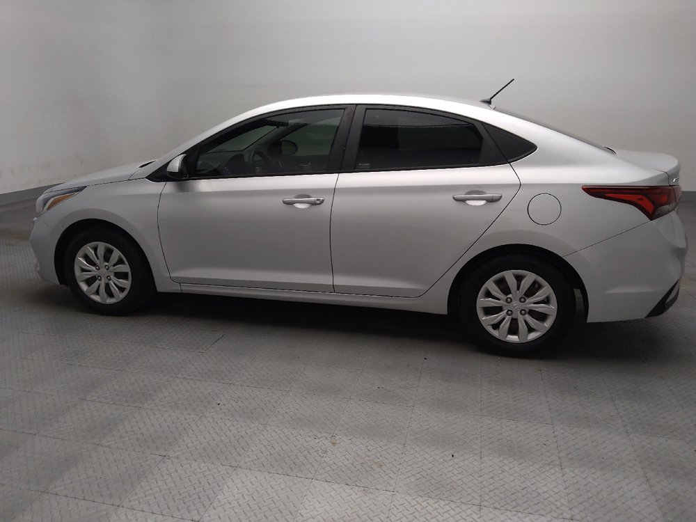 Used 2020 Hyundai Accent SE FWD image 3