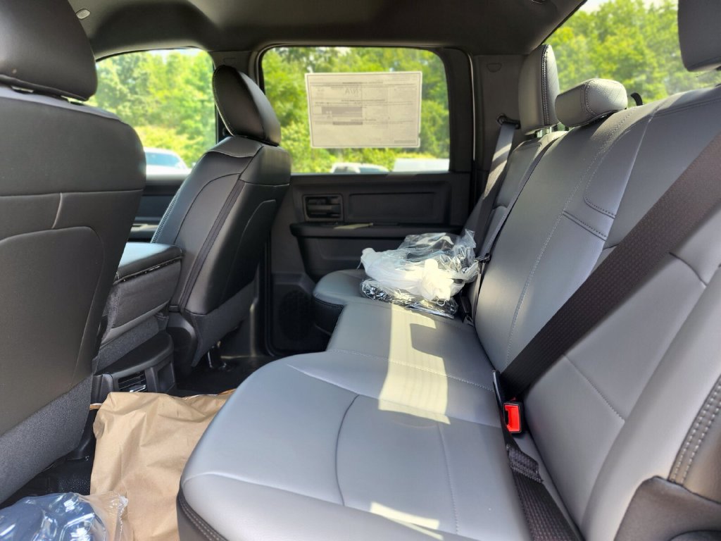 New 2026 RAM 3500 Tradesman w/ Chrome Appearance Group A AWD/4WD image 15