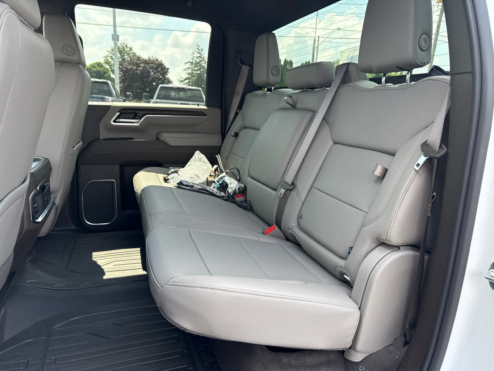 New 2026 GMC Sierra 3500 SLT w/ SLT Convenience Package AWD/4WD image 25
