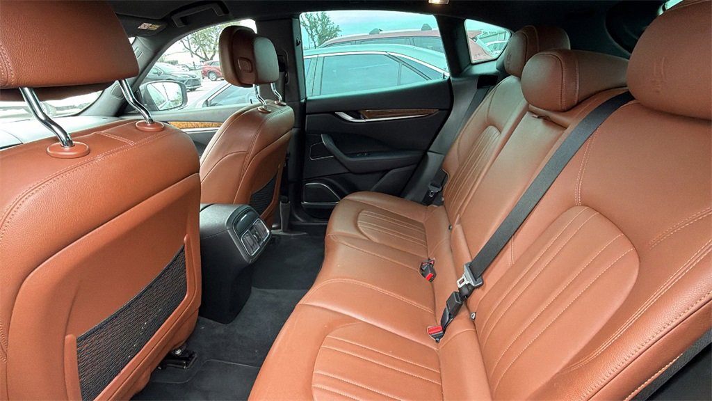Used 2019 Maserati Levante image 13