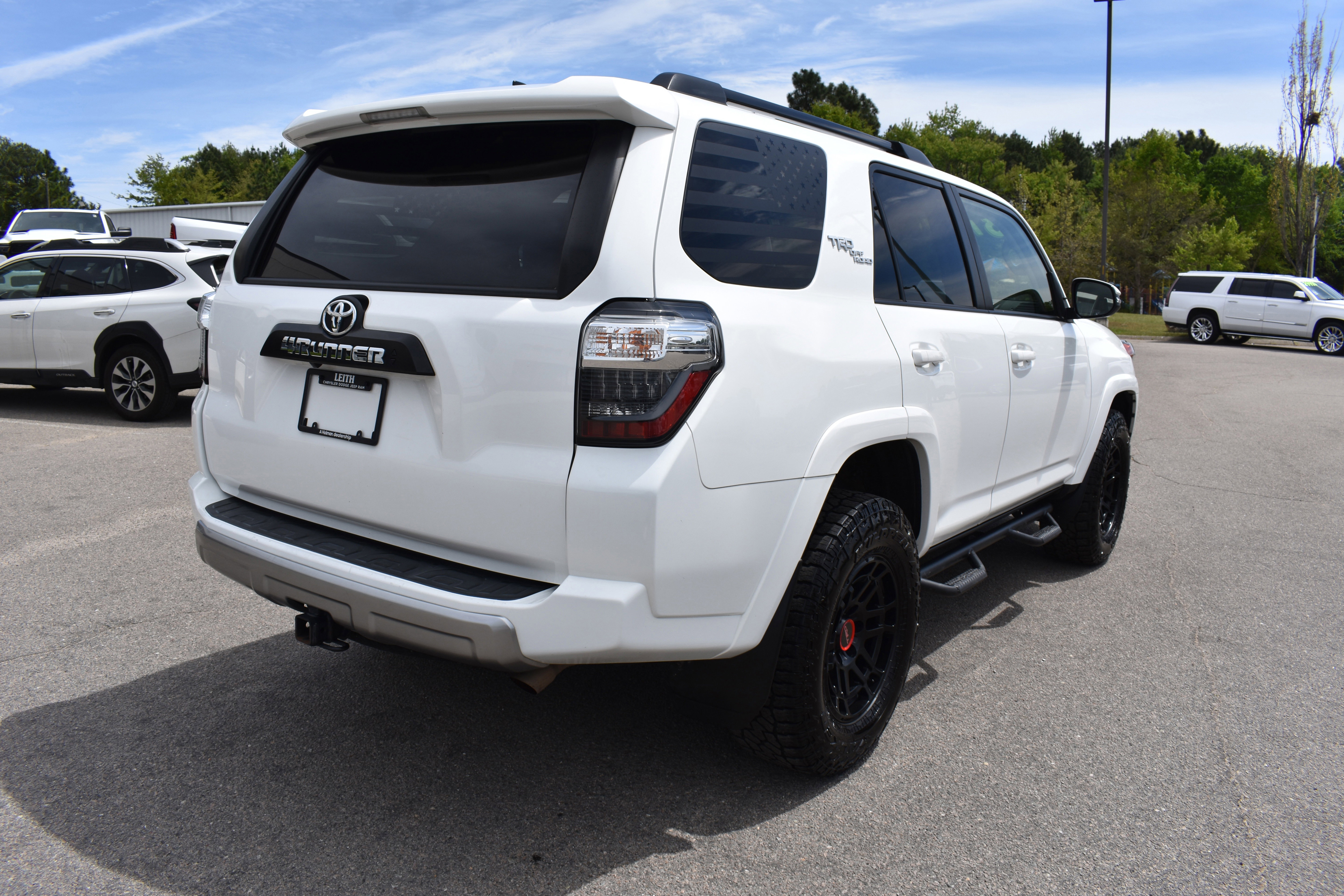 Used 2022 Toyota 4Runner TRD Off-Road Premium AWD/4WD image 9