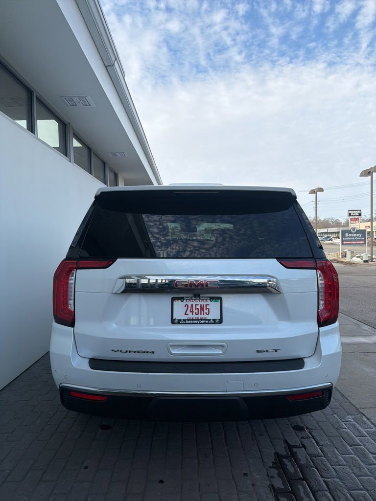Used 2023 GMC Yukon SLT w/ SLT Luxury Package image 7