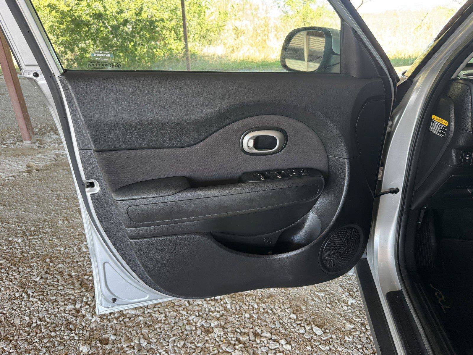 Used 2019 Kia Soul + FWD image 21