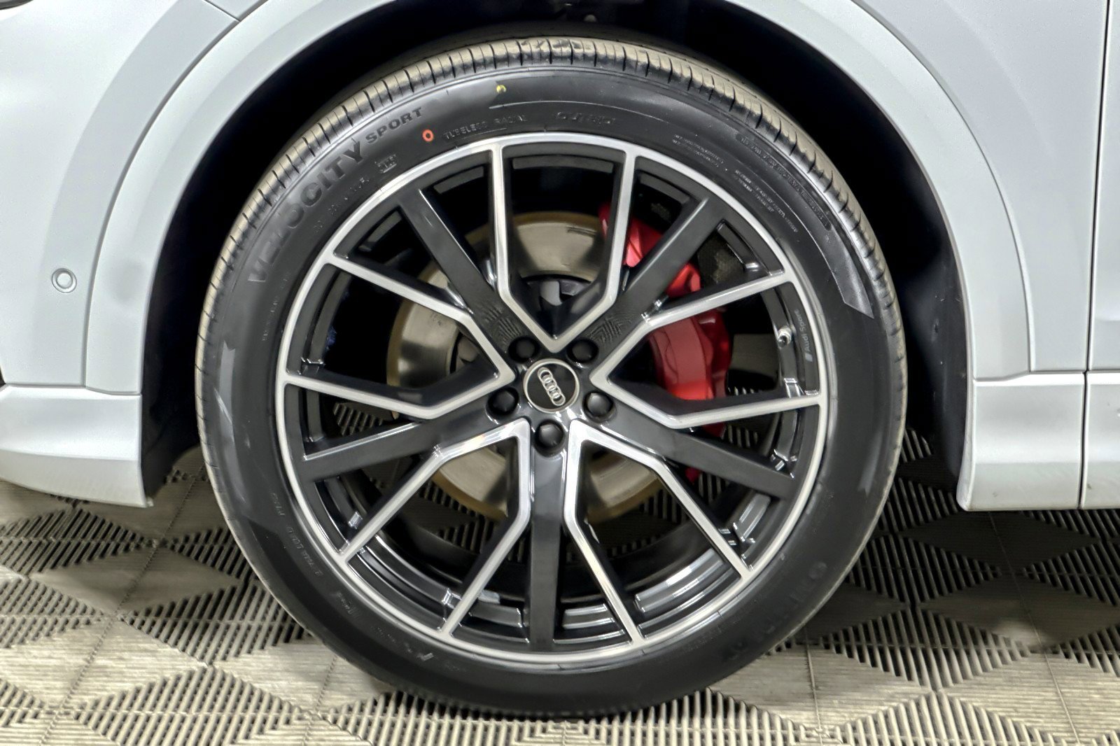 Used 2023 Audi Q8 Prestige w/ Prestige Package image 26