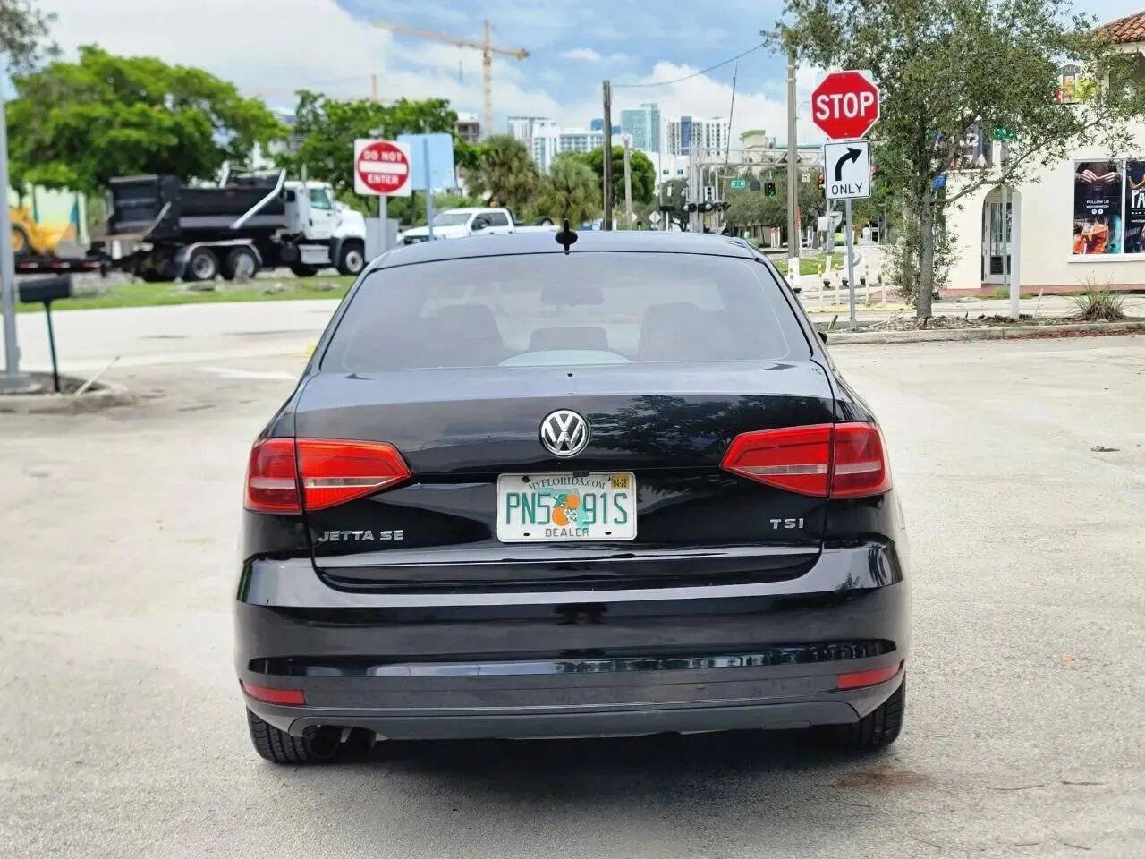 Used 2015 Volkswagen Jetta Sport FWD image 7