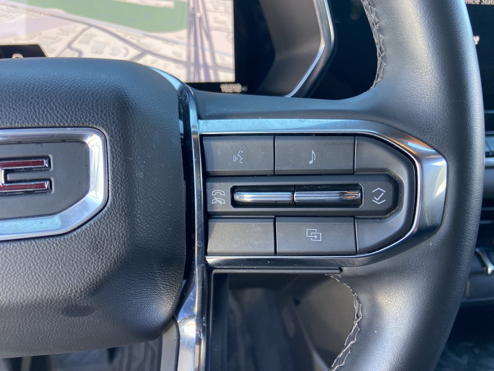 Certified 2025 GMC Canyon Elevation w/ Technology Package RWD image 30