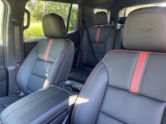 New 2027 Chevrolet Traverse RS AWD/4WD image 11