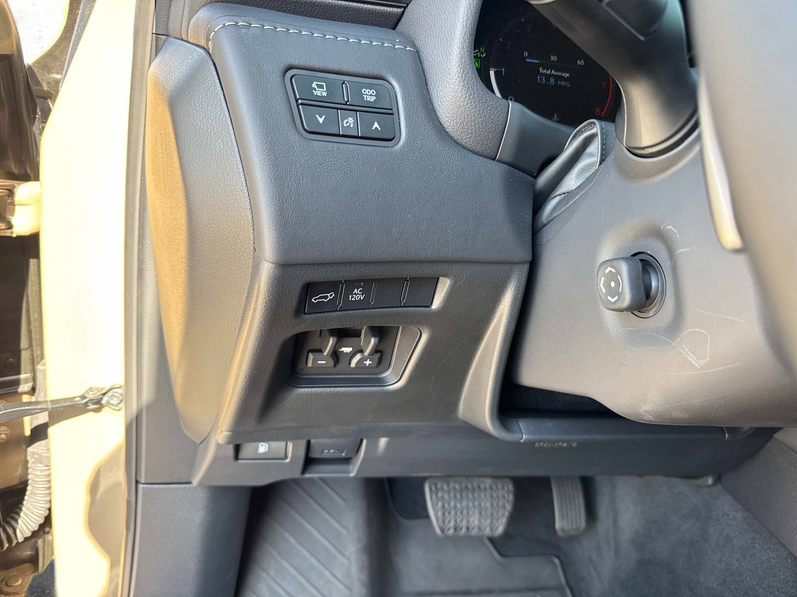 Certified 2025 Lexus LX 700h Overtrail image 33