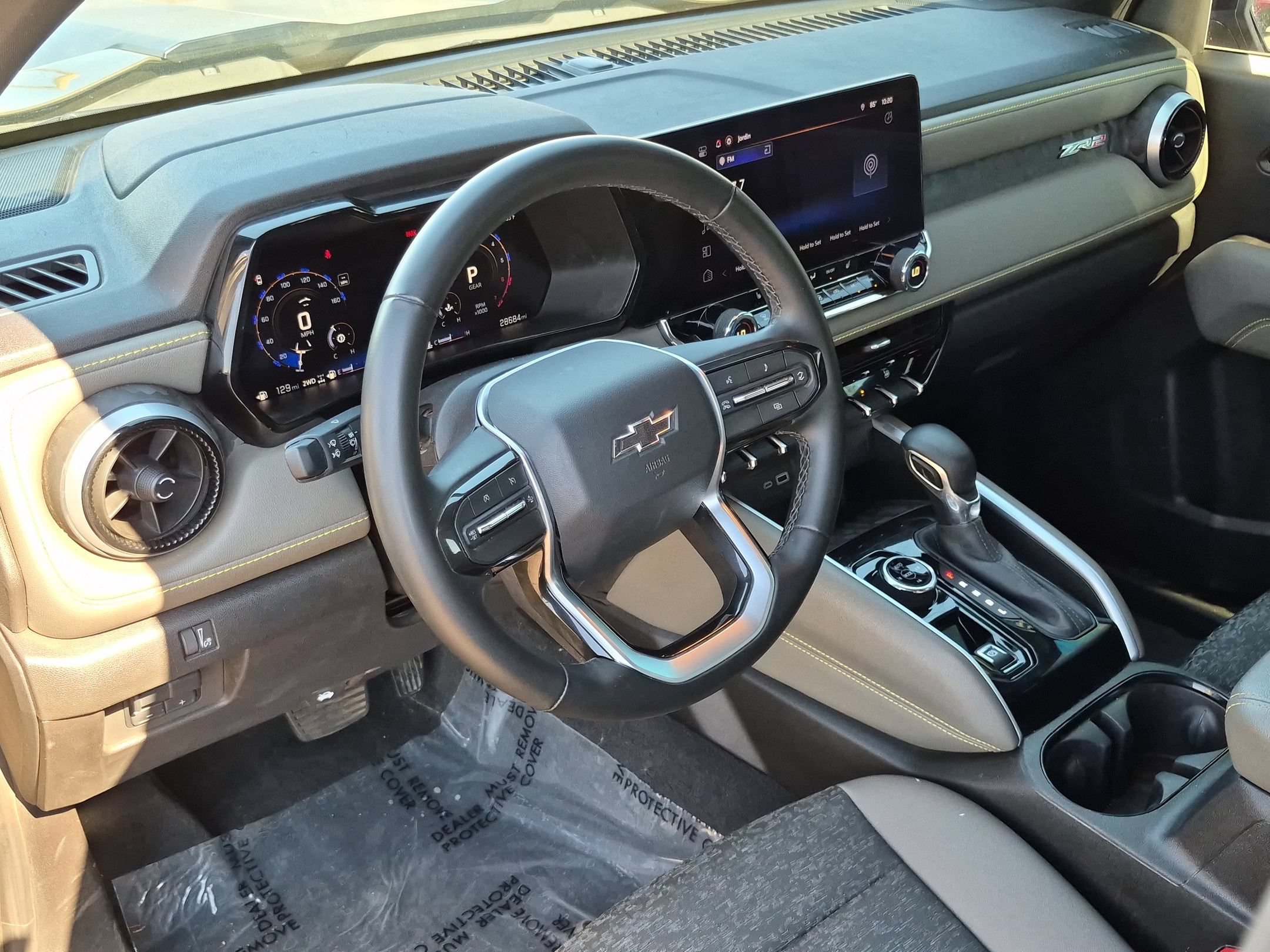 Used 2024 Chevrolet Colorado ZR2 w/ Technology Package AWD/4WD image 12